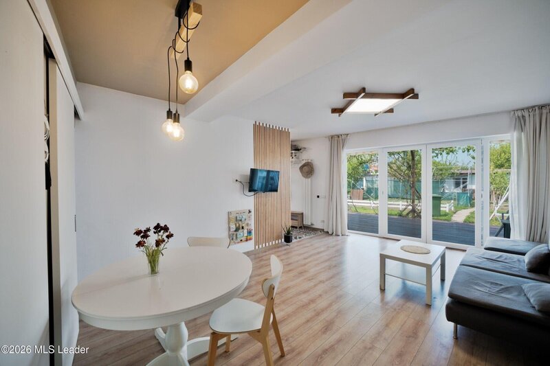 Branesti- Islaz Inchiriere casa mica, cu suflet, la curte,
